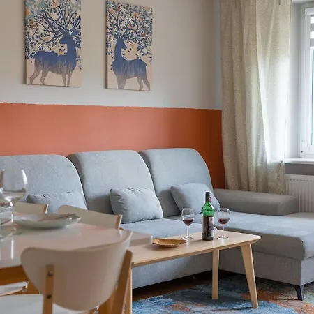 Apartment Family Center Spot *